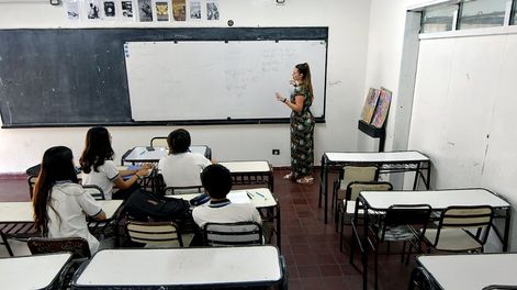 Hoy depositaron: cuánto cobran docentes y celadores por el “complemento”/ Foto: Orlando Pelichotti