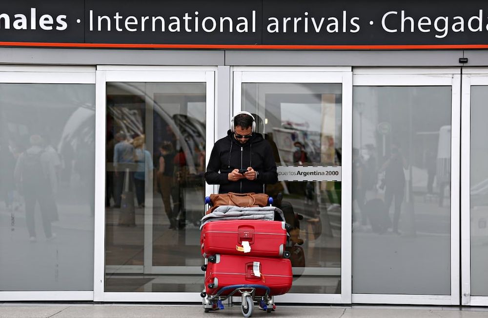 ID:6751703 aeropuerto internacional Ezeiza. Llegada de pasajeron en vuelos internacionales. Covid-19Primeros casos de la variante ómicron en la argentina.Gentileza La Nación