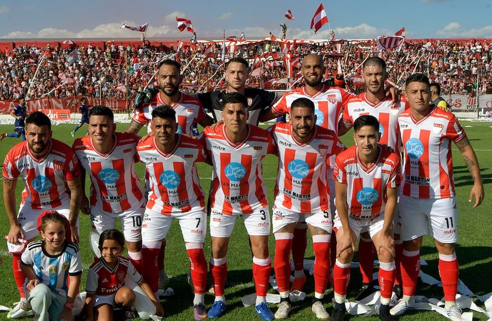 Bienvenido al Torneo Federal A: Atlético Club San Martín recuperó su lugar en la tercera categoría del fútbol Nacional. / Foto: Orlando Pelichotti (Los Andes.