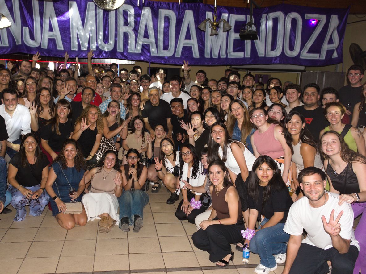 La Franja Morada y dirigentes radicales participaron de una cena de fin de año donde repasaron el mapa de centros de estudiantes y la agenda institucional del año próximo.