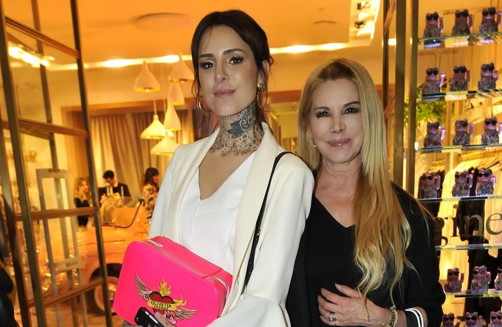 Cande Tinelli le puso las quejas a su mamá por una foto retro que publicó