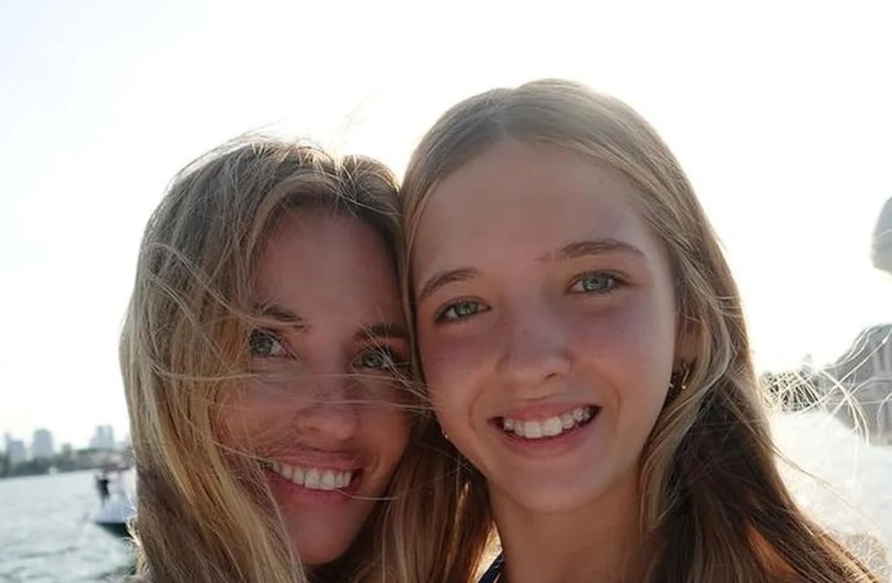 La hija de Rocío Guirao Díaz ha heredado el talento y belleza de su madre.