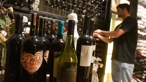 En una economía en plena recesión, sorprende la mejora de las cifras de la industria del vino.  Foto: Archivo/Los Andes