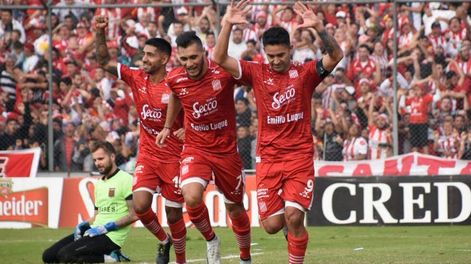 El Santo Tucumano se lució ante Agropecuarios y llegó a la final del Reducido
