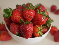 La frutillas deben guardarse en la heladera, sin lavar y con ventilación, para prolongar su frescura y sabor.