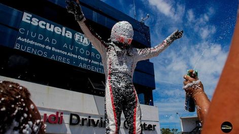 Los Andes | Matías Rossi expresó que fue muy importante haber ganado la clasificación del domingo para luego poder consagrarse como bicampeón del Top Race.