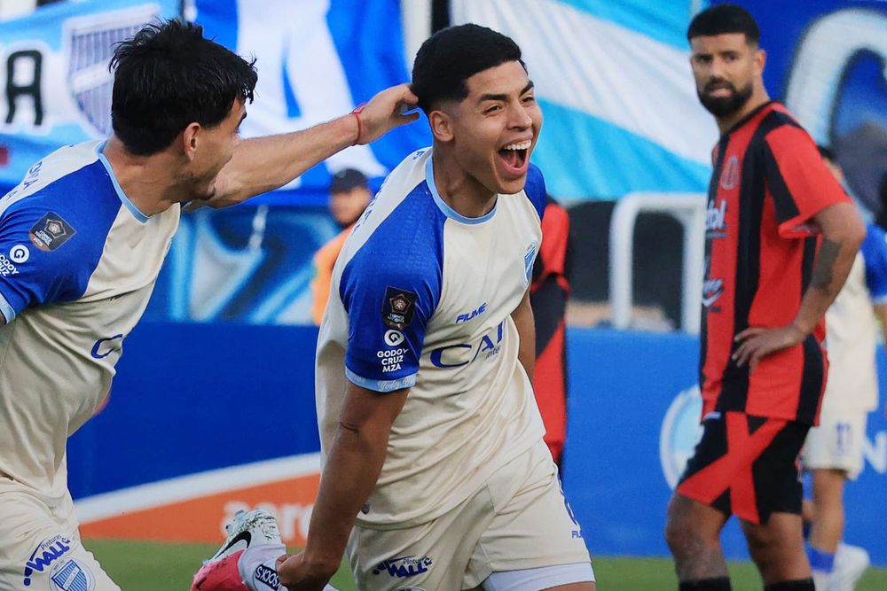 Benjamín Schamine debutó en Godoy Cruz y en primera y marcó un golazo de otro partido