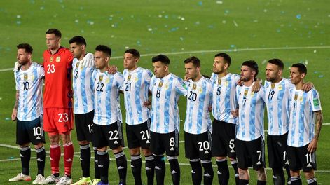La emoción de la Selección Argentina durante el Himno.