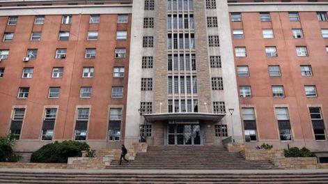 El Gobierno provincial respaldó en parte el planteo de José Alberto Zuccardi y ordenó usar el tipo de cambio oficial.