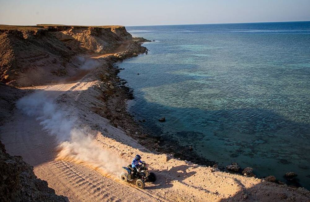 Manuel Andújar llegó tercero en la Etapa 9 y se encamina a la victoria en el Dakar 2021
