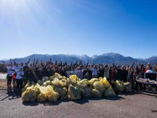 Como parte de las acciones de la Red Mendoza Sostenible, 12 organizaciones preocupadas por el ambiente limpiaron el perilago de Potrerillos. Como parte de las acciones de la Red Mendoza Sostenible, 12 organizaciones preocupadas por el ambiente limpiaron el perilago de Potrerillos.