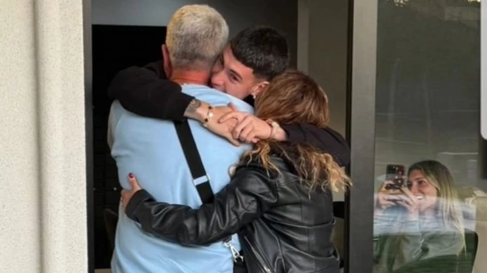 Matías Soulé, de la Selección Argentina, le regaló una casa a sus padres