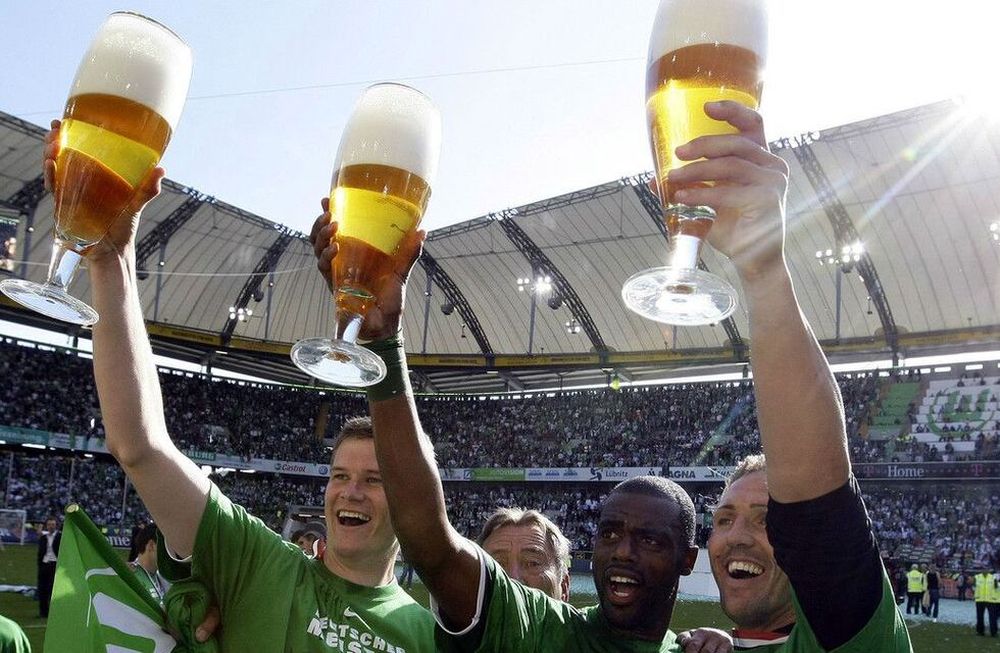 En el Mundial Qatar 2022 habrá áreas de recuperación para los hinchas que se pasen con el alcohol. / Imagen ilustrativa