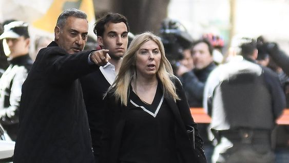 La jueza Federal Maria Eugenia Capuchetti a cargo de la causa del atentado de Cristina Kirchner saliendo de su casa. Foto Federico Lopez Claro