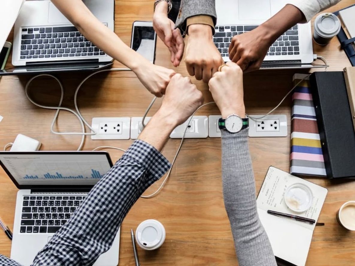 La cultura de puertas abiertas y desarrollo profesional es clave en las pymes.
