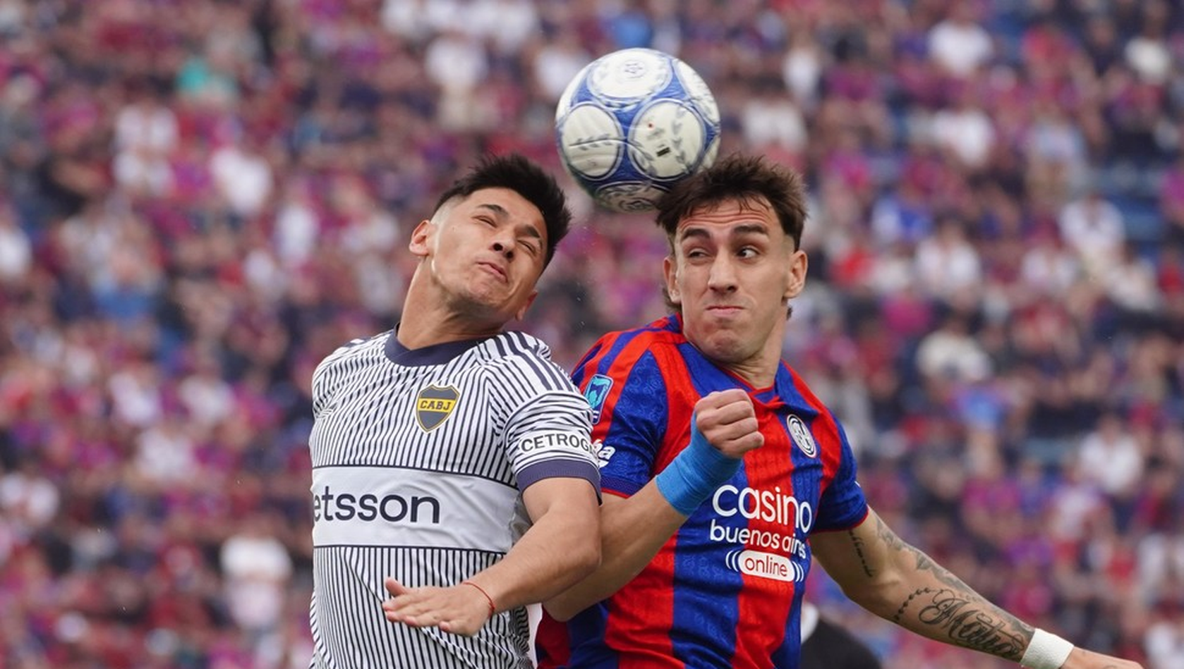 El Ciclón y el Xeneize se enfrentan en el Nuevo Gasómetro por la fecha 10 del Torneo Clausura.&nbsp;