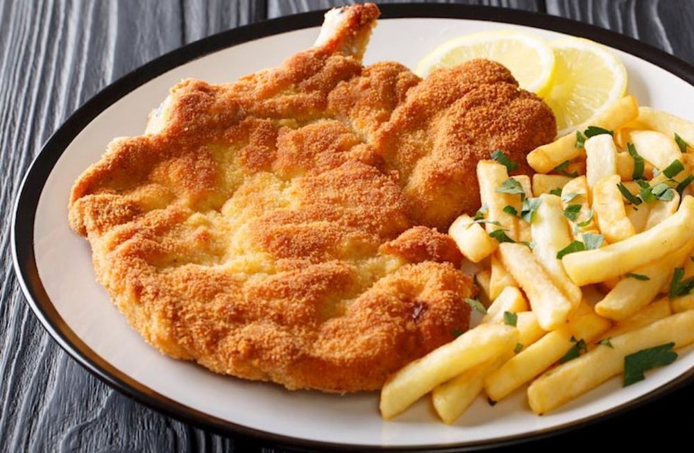 La milanesa tradicional se suma al asado y al choripan como las mejores comidas del mundo, de acuerdo con Taste Atlas. Foto: shutterstock