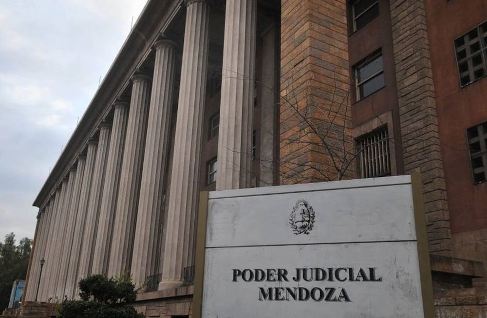La jusiticia de Mendoza seguirá esperando un aumento salarial.