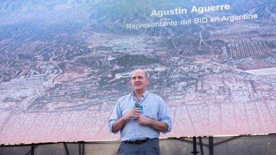 Agustín Aguerre, representante del BID en Argentina, dio detalles del mega proyecto que se desarrollará en el oeste de la Capital. / Prensa Gobierno