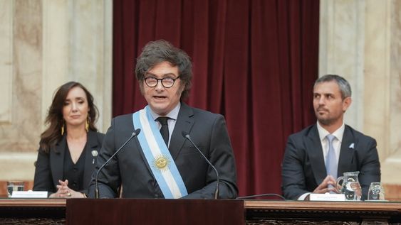 El presidente Javier Milei en el Congreso Nacional cuando presentó el proyecto de ley del presupuesto nacional 2025. Foto archivo
