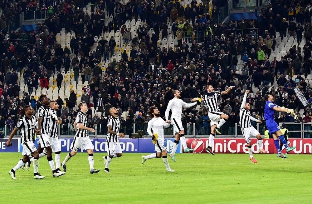 Champions League: la Juve de Tévez pudo sumar y está en Octavos de final