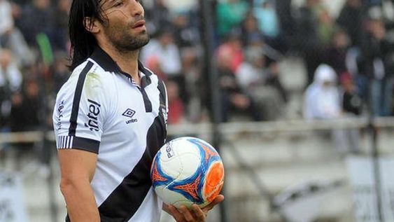 El argentino Tecla Farías debutó con gol en el fútbol uruguayo