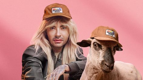 Una marca presentó su colección de moda diseñada con lana de ovejas gays.