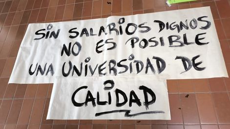 Los Andes | El gremio de Nodocentes Asociación del Personal de la Universidad Tecnológica Nacional, APUTN, realiza jornadas de visibilización del conflicto.