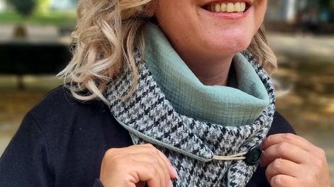 El fin de los collares y pañuelos: este es el accesorio para el cuello que será tendencia en el otoño 2026