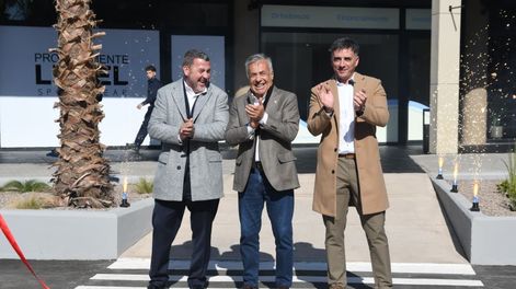 Flavio Kristich, Alfredo Cornejo y Marcos Calvente protagonizaron el corte de cinta inaugural de Circuito Pinar del Este.&nbsp;