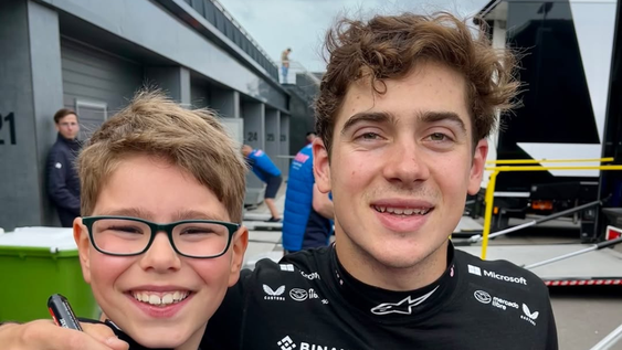 El emotivo gesto de Franco Colapinto con un niño fanático suyo