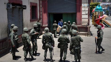 Venezuela y la tela de una araña - Por Alberto Barrera Tyszka