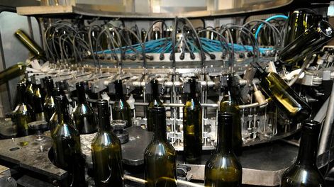 Los Andes | Por ahora, desde las cristalerías no ponen plazos para regularizar la situación. Referentes del sector aseguran que para el primer semestre será difícil contar con el insumo en los establecimientos.