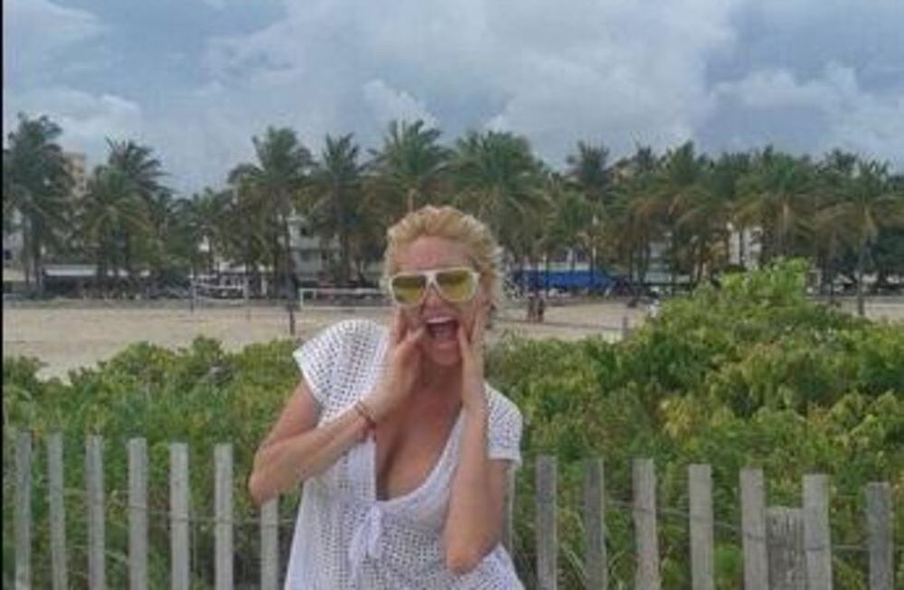 Vicky Xipolitakis publicó su álbum de fotos de Miami