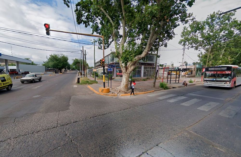 Dos conductores alcoholizados chocaron en calle Bandera de Los Andes y Sarmiento, Guaymallén.