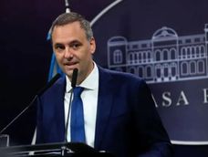 Adorni justificó el viaje de su esposa en el avión presidencial a Estados Unidos. Adorni justificó el viaje de su esposa en el avión presidencial a Estados Unidos.