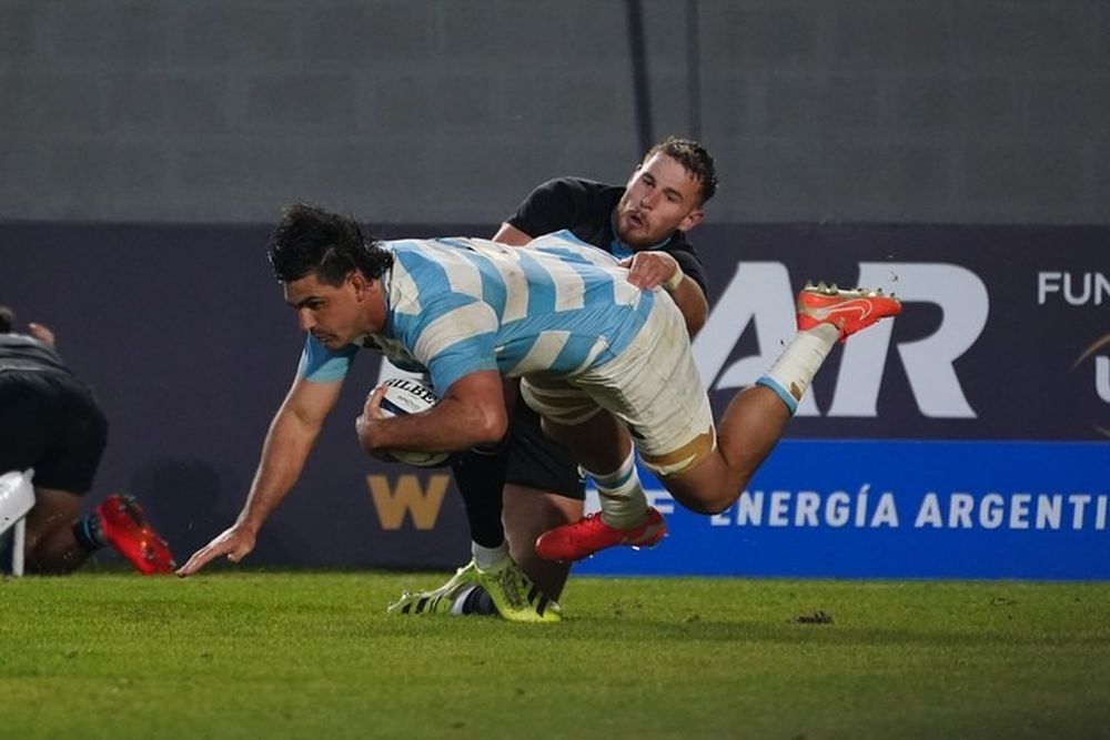 Die Pumas verloren gegen eine junge, aber praxisorientierte englische Mannschaft.