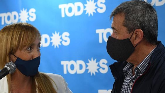 Elecciones Legislativas PASO 2021.Anabel Fernández Sagasti y Adolfo Bermejo pre candidatos por el Frente de Todos brindaron una conferencia de prensa en la sede del Partido Justicialista.