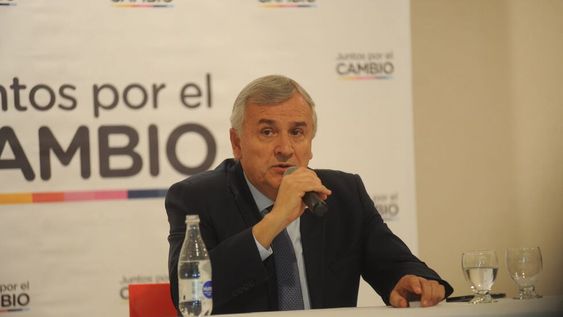 Gerardo Morales habló con la prensa tras la reunión de dirigentes de Juntos por el Cambio. Foto: Federico Lopez Claro