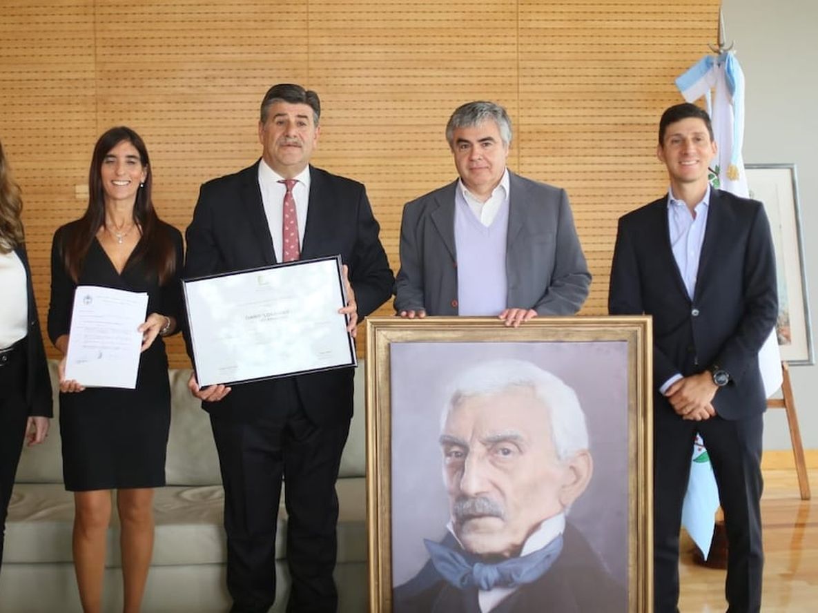 Julieta Nadin, Natacha Eisenchlas, Mario Abed, Raúl Pedone y Camilo De Lillo.