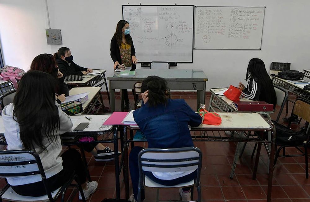 Víctor Ibáñez, garantizó la continuidad del dictado de clases presenciales en la provincia y aseguró que en Mendoza menos del 1% de los estudiantes está contagiado. Foto: Orlando Pelichotti
