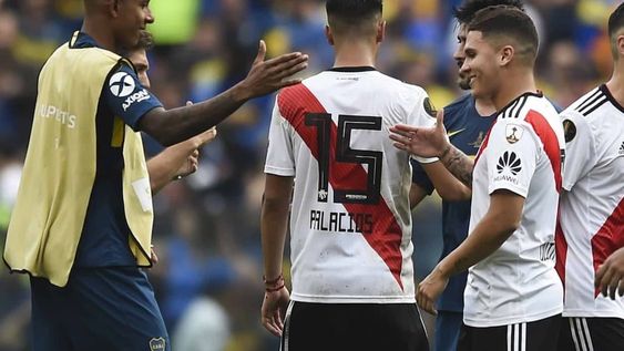 Juanfer Quintero le abrió las puertas de su casa a su compatriota Sebastián Villa el día del incidente del jugador de Boca y su ex mujer. / GENTILEZA.