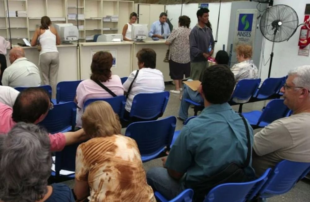 Anses: cuándo cobrarán los jubilados el plus de $900