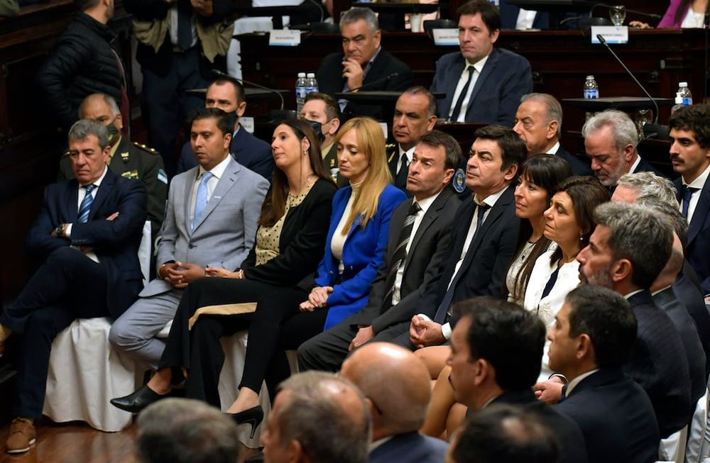 La Legislatura de Mendoza recibió al gobernador Rodolfo Suárez, quien brinda este domingo 1 de mayo su tercer discurso de apertura de sesiones ordinarias, en la Legislatura ProvincialFoto:  Orlando Pelichotti / Los Andes