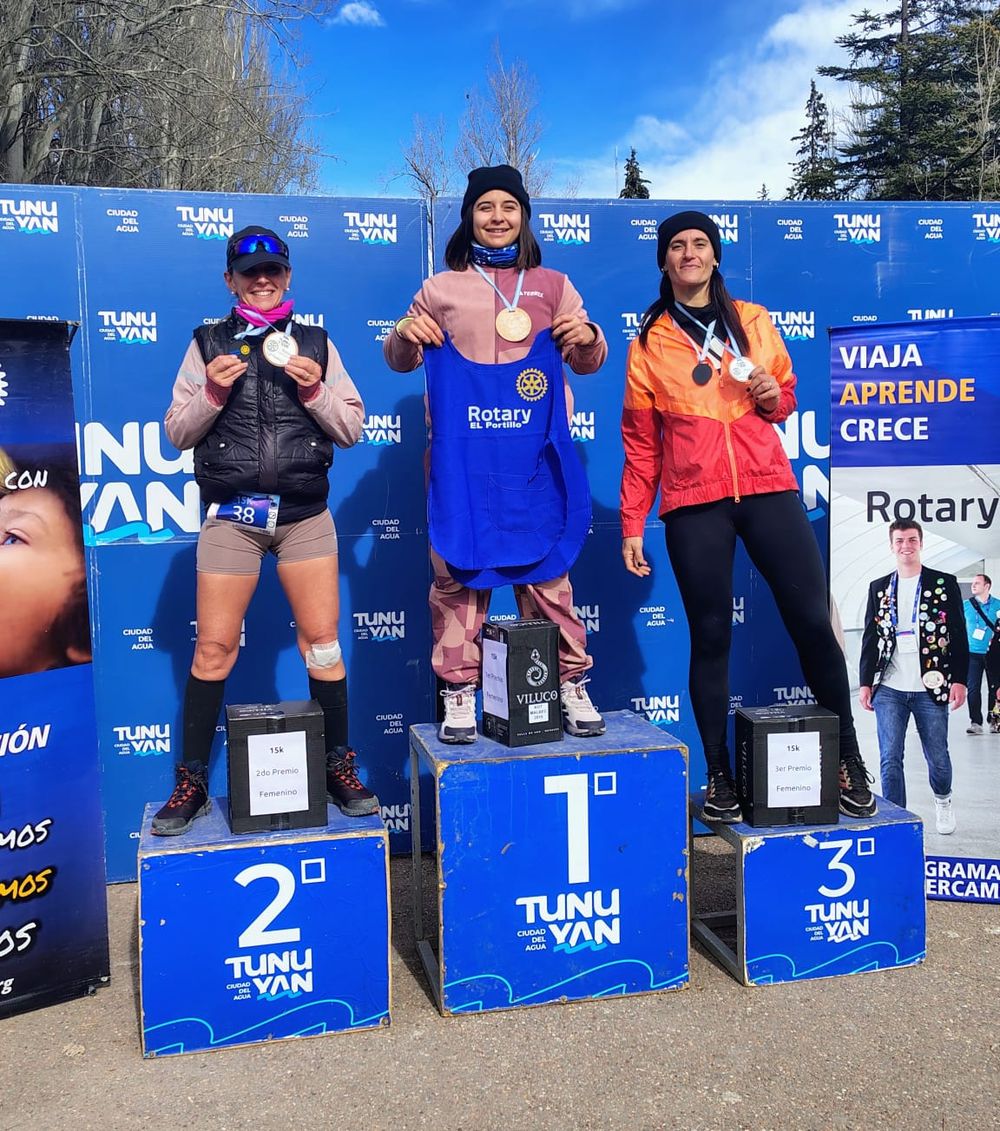 Podio femenino de los 15k.