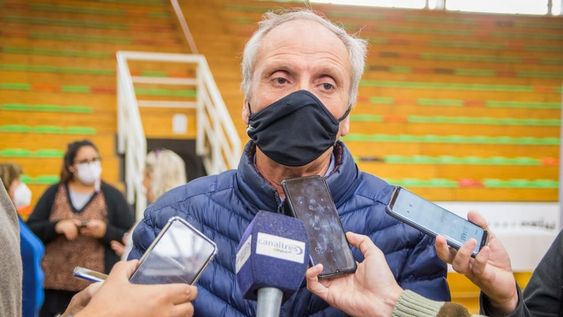 Rufeil anunció el traslado del operativo de vacunación al “Torito” Rodríguez en San Martín