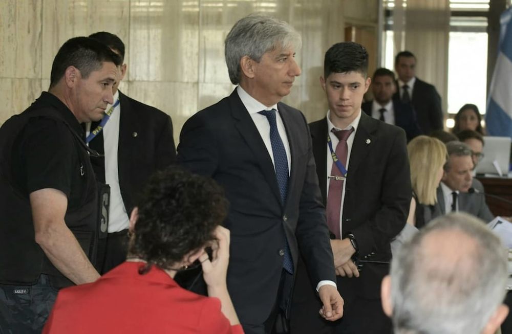 Caso Bento, día clave: testigos “estrellas”, el ex juez esposado y el austero encargo que les hizo a sus hijos. Foto: Orlando Pelichotti / Los Andes