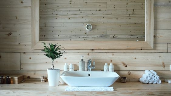 Madera en el baño, calidez y elegancia atemporal