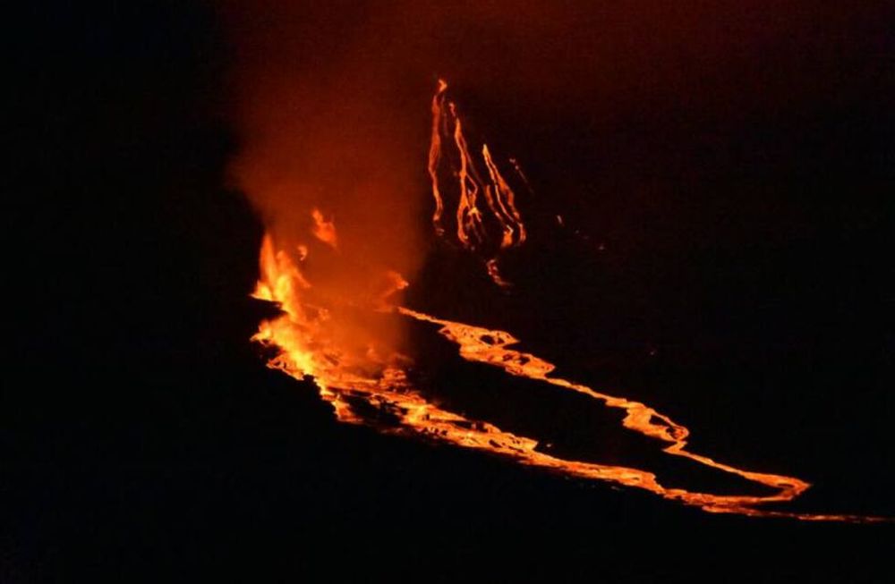 Las islas Galápagos, en alerta por erupciones volcánicas y temblores
