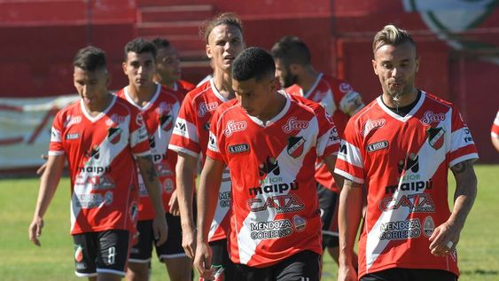 El Cruzado sigue hundido en el barro